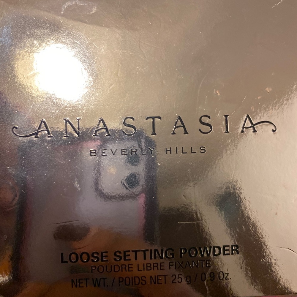 Anastasia Translucent Powder - Picture 5 of 10